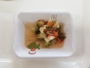ブロッコリーと豆腐のトマト煮の写真