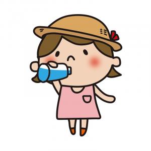 水分補給する女の子